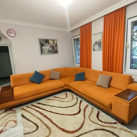 Deniz Yuruyerek Lara Beach Park Hastane Pazar Kum אנטליה
